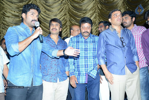 patas,hero kalyan ram,patas success meet  ప్రేక్షకుల మధ్య ‘పటాస్‌’ సక్సెస్‌మీట్‌